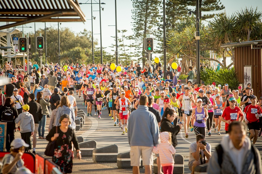 gold-coast-crowd-main-848-565